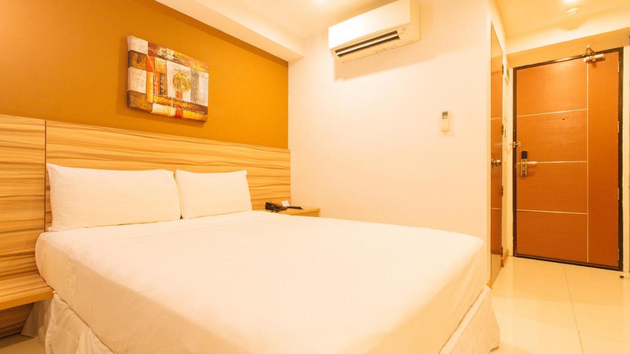 Guijo Suites Makati Makati City Exterior foto