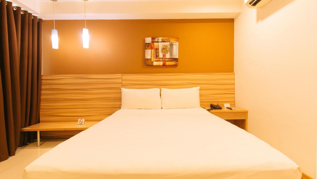 Guijo Suites Makati Makati City Exterior foto