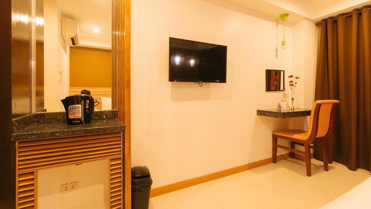 Guijo Suites Makati Makati City Exterior foto