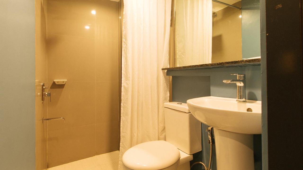 Guijo Suites Makati Makati City Exterior foto