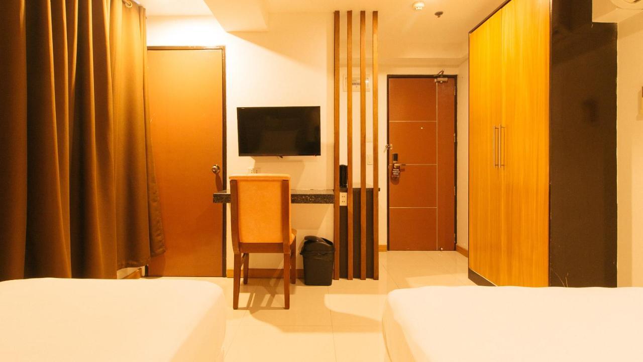 Guijo Suites Makati Makati City Exterior foto