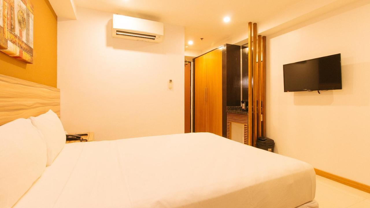 Guijo Suites Makati Makati City Exterior foto
