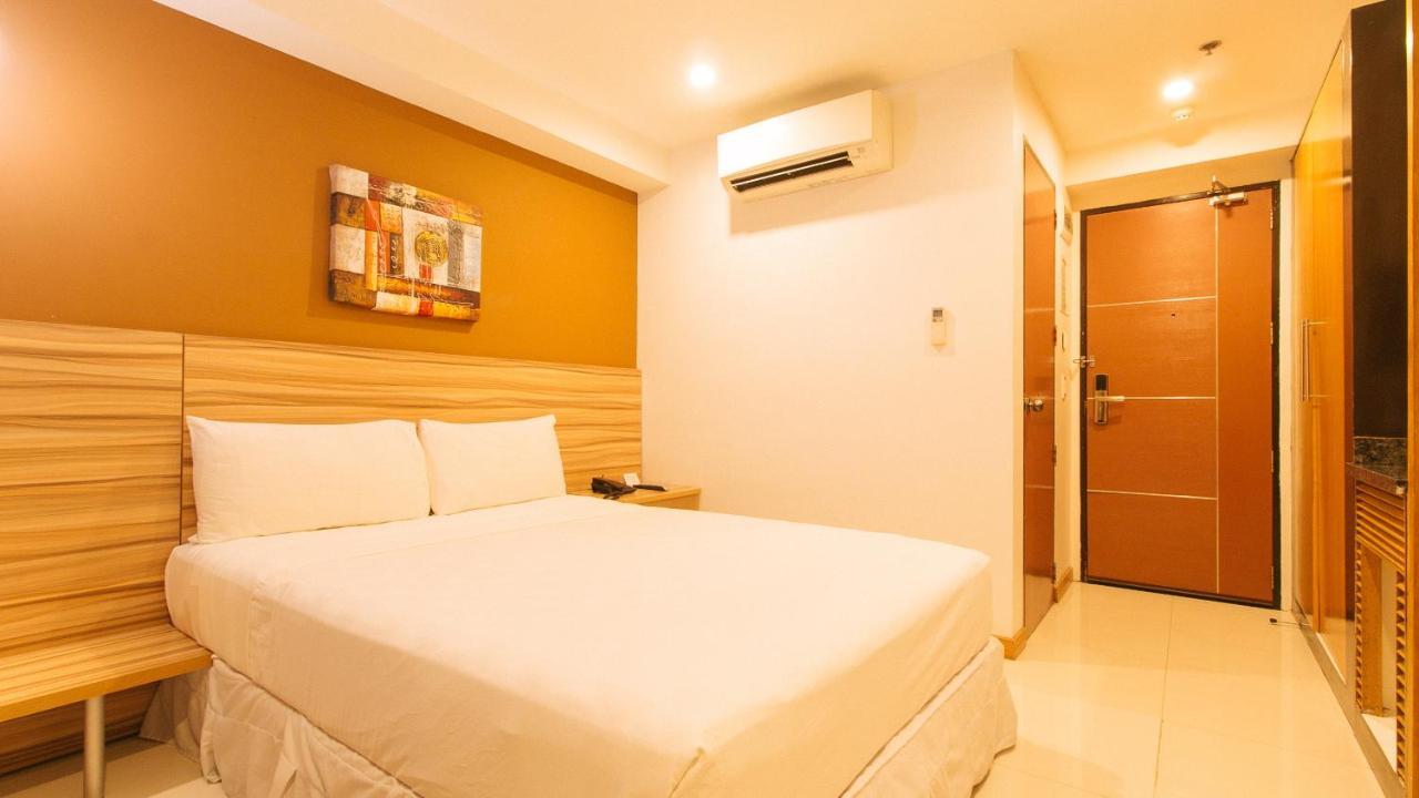 Guijo Suites Makati Makati City Exterior foto